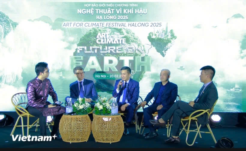 Delegates share ideas of organising the Art for Climate Festival Ha Long 2025 at the press conference on February 20. (Photo: VNA)