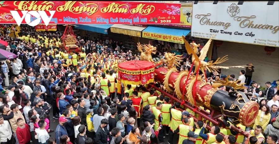 They are six metres in length with a diametre of 0.6 metres each.