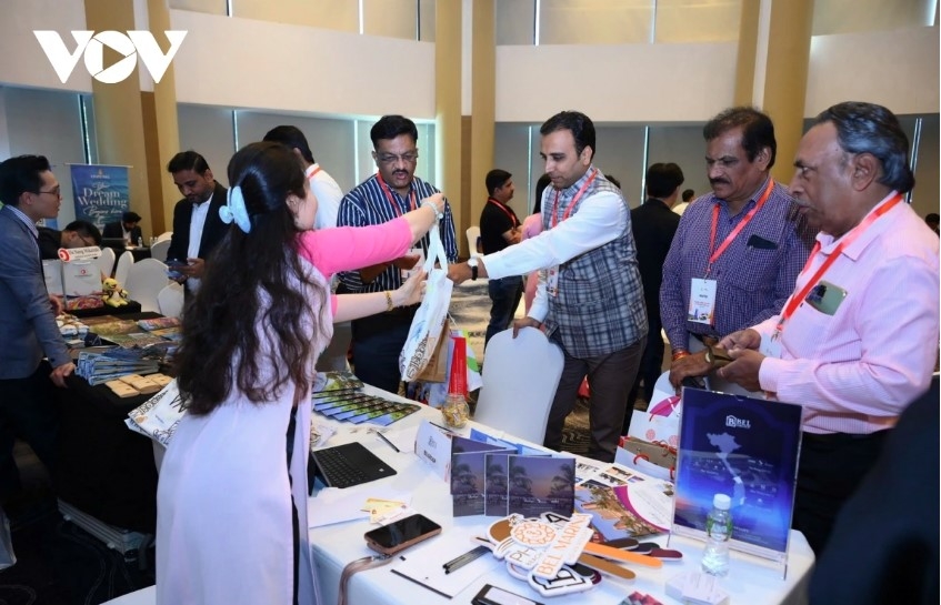 Introducing Da Nang's tourism products and services to Indians