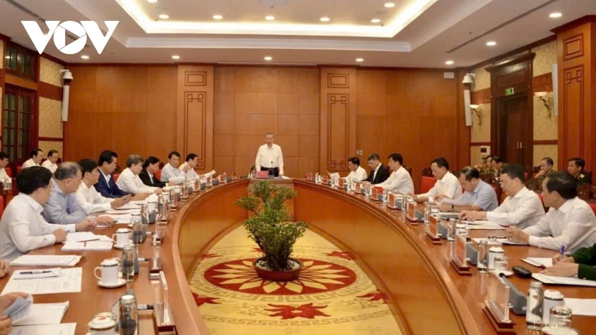 Party General Secretary To Lam chairs a meeting of the Central Steering Committee for Corruption and Negative Phenomena Prevention and Control in late 2024.