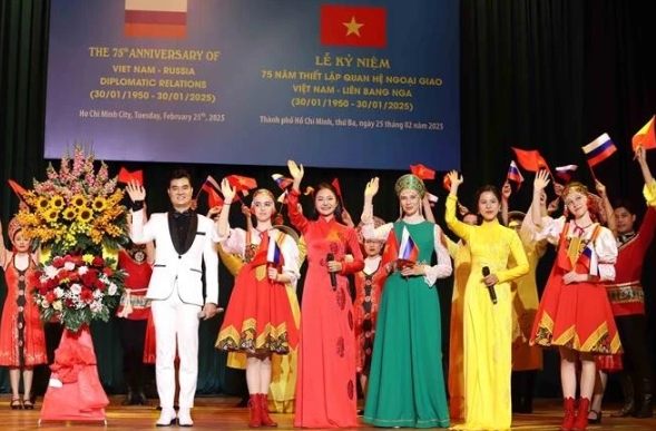 Art performance at the ceremony marking the 75th anniversary of diplomatic relations between Vietnam and Russia (January 30, 1950 – 2025) on February 25 in HCM City.