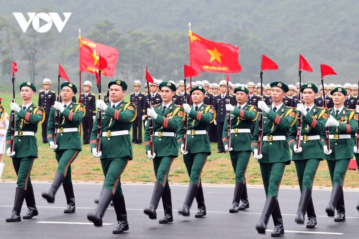 Compared to the first rehearsal on March 4, the March 13 rehearsal features the appearance of the Military Honour Guard with a rifle drill performance and formation display.