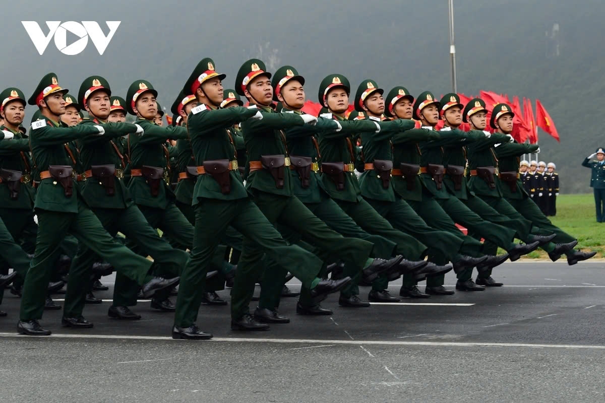 The Coast Guard Officer force is one of the active forces participating in rehearsals in preparation for the 50th Anniversary of the Liberation of the South and National Reunification.