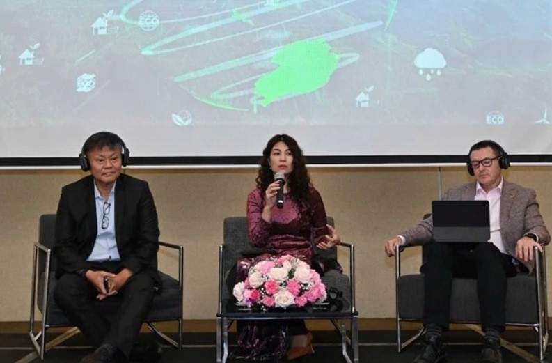 Delegates at a workshop on “How to Integrate ESG into Business Strategy: Best Practices from Singapore” held by VIETSTAR Institute of Management and Singapore Management University in HCM City on March 1 (Photo courtesy of VIETSTAR)