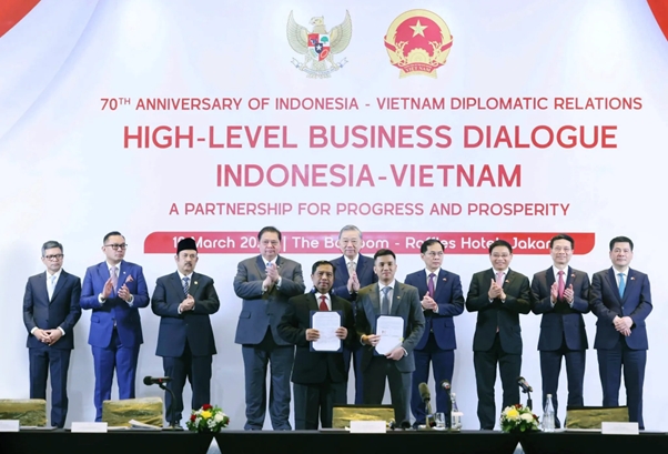 The signing ceremony takes place during the Party General Secretary To Lam’s state visit to Indonesia. (Photo courtesy of the company)