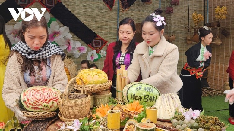 The food presentation and explanation competition highlight the distinctive culinary culture of the Thai ethnic group in Son La City.
