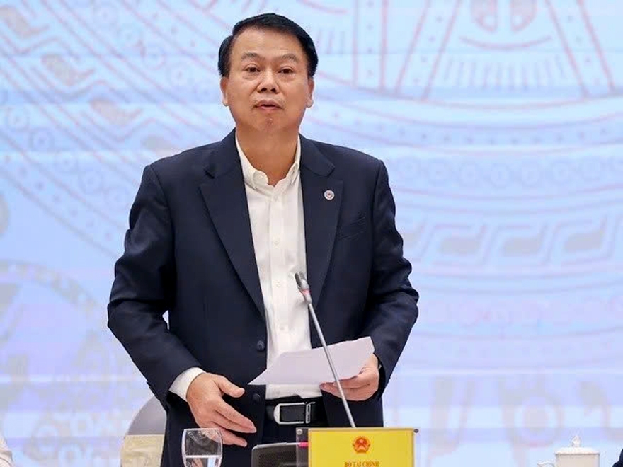 Deputy Minister of Finance Nguyen Duc Chi at the Government's press conference in Hanoi on March 5.