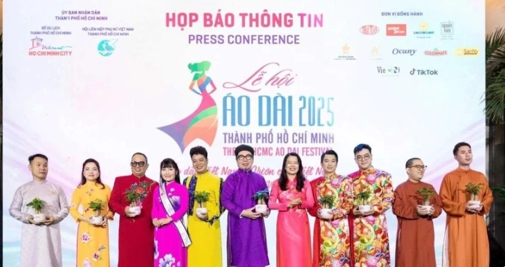 At the press conference to launch the HCM City Ao dai Festival