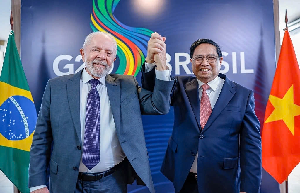 Prime Minister Pham Minh Chinh of Vietnam and President Luiz Inacio Lula da Silva of Brazil during the G20 Summit in Rio de Janeiro 2024