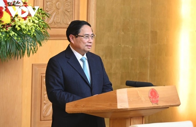 PM Pham Minh Chinh underscores the need for continuous dialogue to deal with challenges and remove barriers together