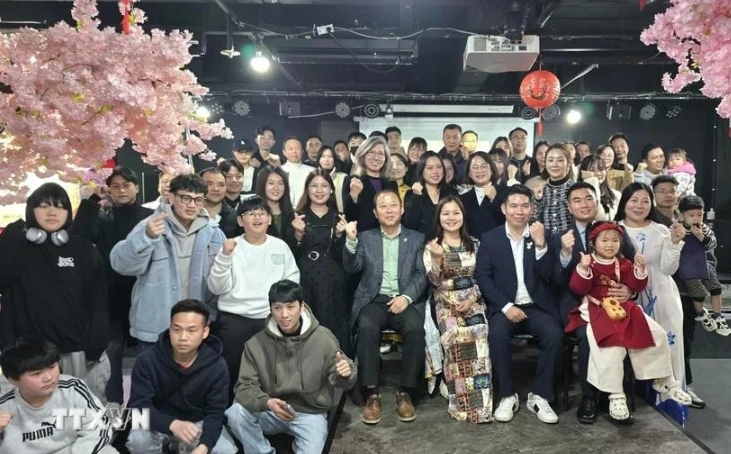 A gathering of the Vietnamese community in the Republic of Korea.
