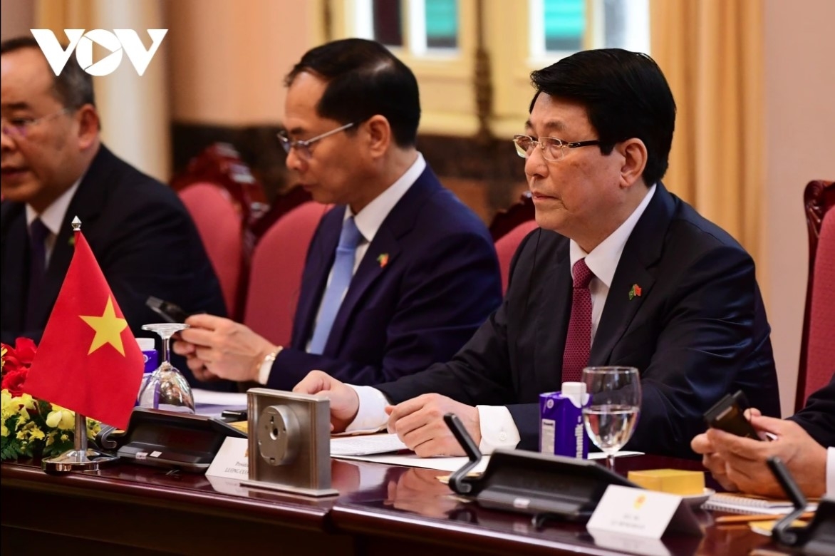 State President Luong Cuong welcomes his Brazilian counterpart Luiz Inacio Lula da Silva and his high-ranking delegation to Vietnam for an official visit.