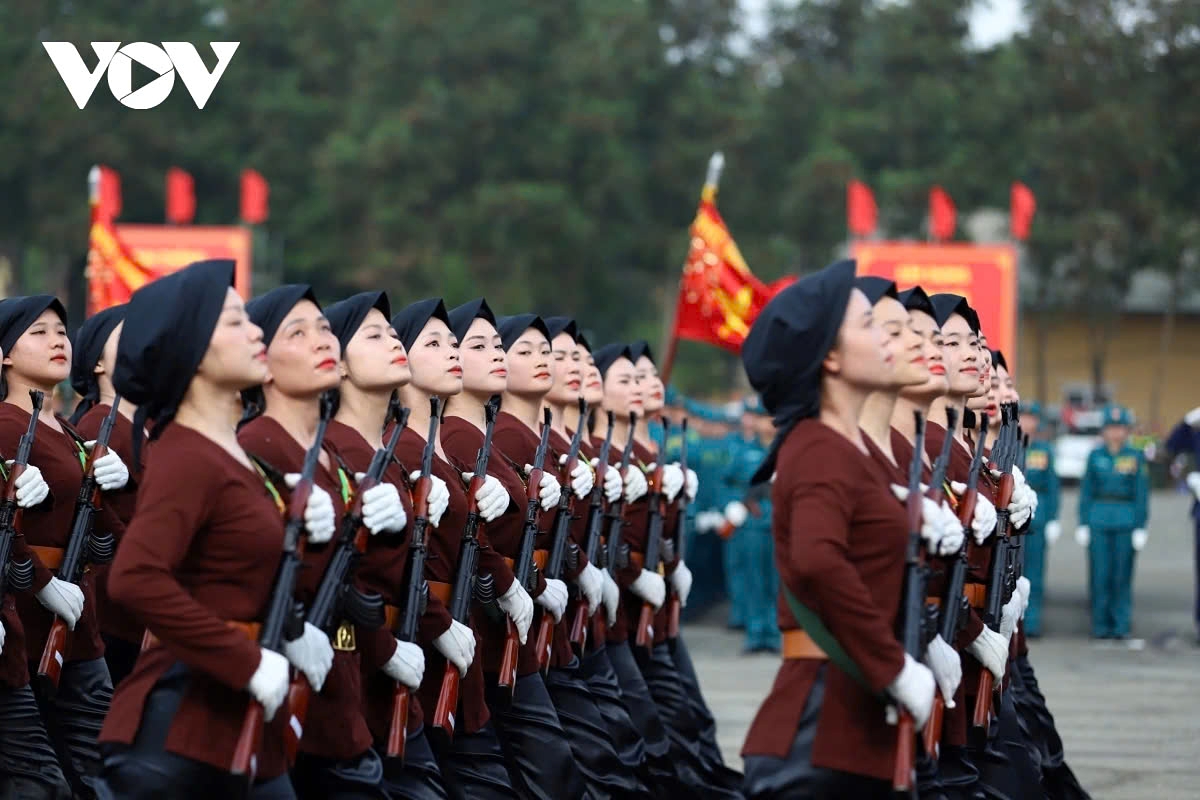 During the resistance war, Northern female militia both directly engaged in combat and served as a strong support system for the front lines. They symbolized courage, patriotism, and the silent sacrifices of Vietnamese women during wartime.