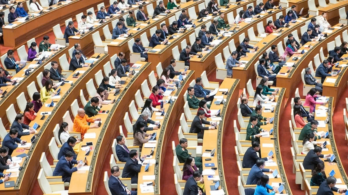 The National Assembly is expected to amend about 8 out of 120 articles of the 2013 Constitution to support ongoing apparatus streamlining efforts during its coming session due to start on May 5
