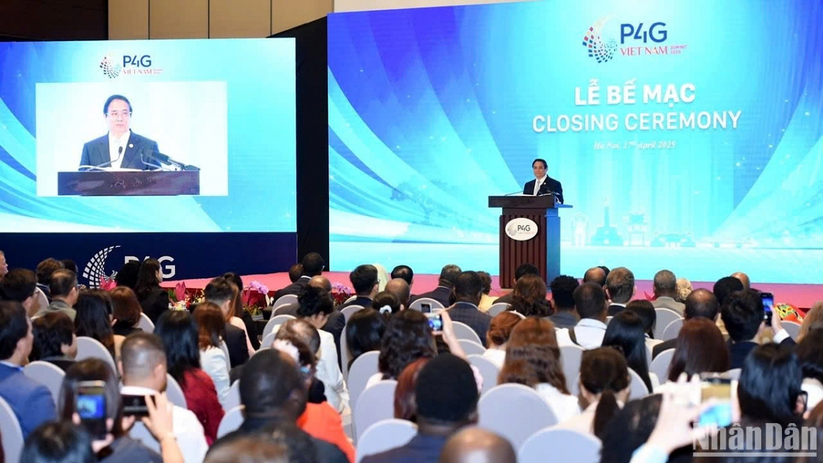 Vietnamese Prime Minister Pham Minh Chinh speaks at the closing ceremony of the fourth Partnering for Green Growth and the Global Goals 2030 (P4G) Summit in Hanoi on April 17. (Photo: NDO)