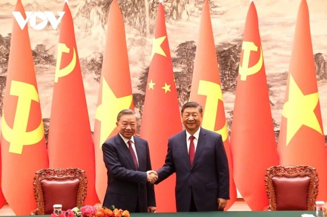 Party General Secretary To Lam meets with Chinese Party General Secretary and President Xi Jinping in Beijing, China, August 2024.