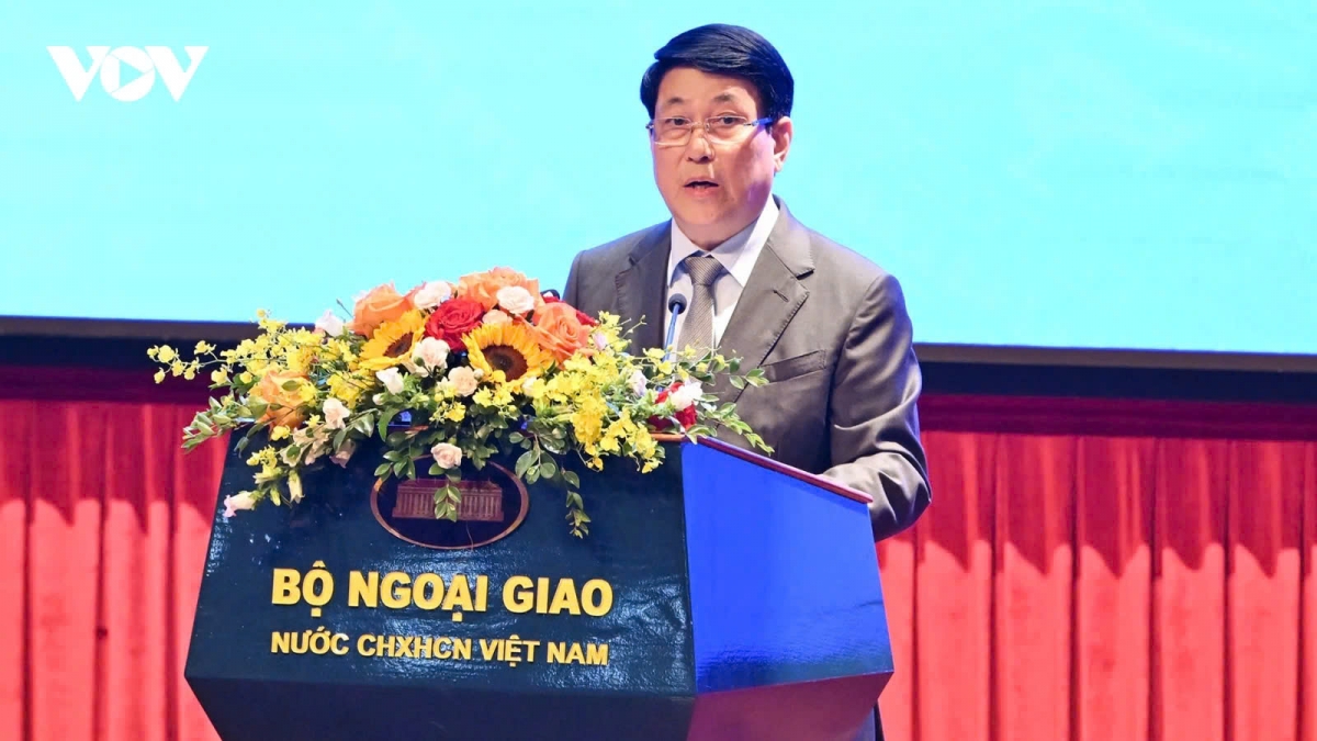 President Luong Cuong speaks at the international conference highlighting the constructive role of Vietnam's peace diplomacy throughout the country's history