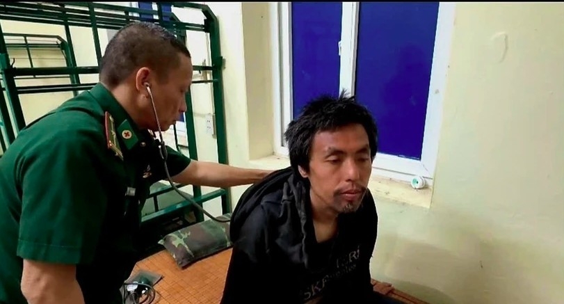 Medical examination is given to the Chinese citizen.