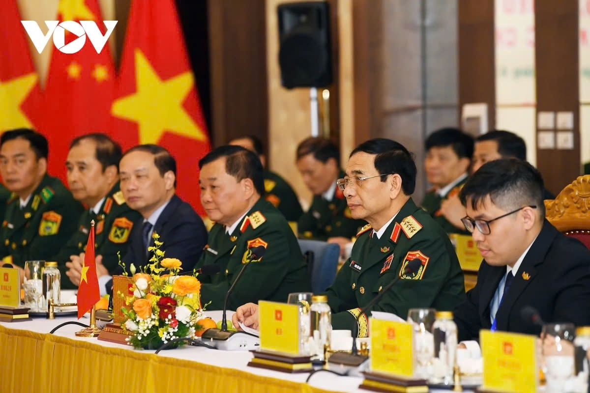 Vietnamese Defence Minister Phan Van Giang (second from right) during the talks