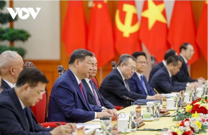 Party General Secretary and President of China Xi Jinping affirms that his nation lways regards Vietnam as a priority direction in its neighborhood diplomacy.