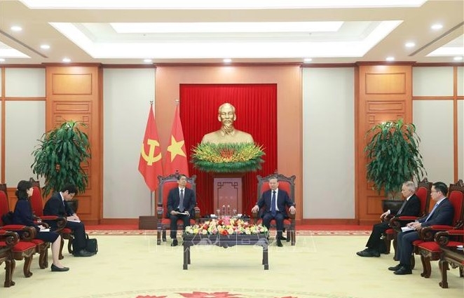 General Secretary To Lam receives Japanese Ambassador to Vietnam Ito Naoki. (Photo: VNA)