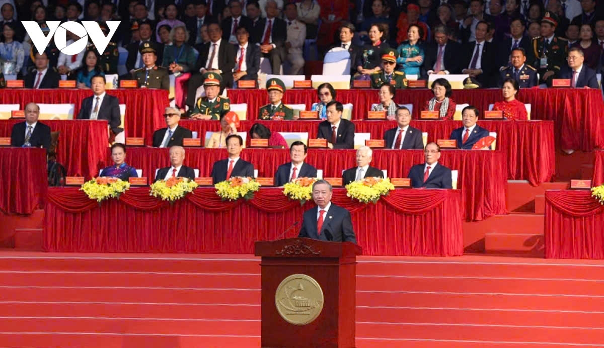 Party General Secretary To Lam delivers a speech at the grand anniversary