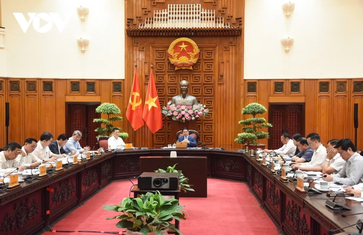 Leaders of relevant ministries and agencies attend the meeting