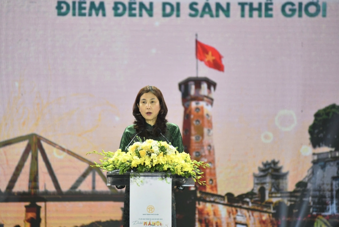 Dang Huong Giang, director of the Hanoi Department of Tourism, speaks at the event (Photo: hanoimoi.vn)