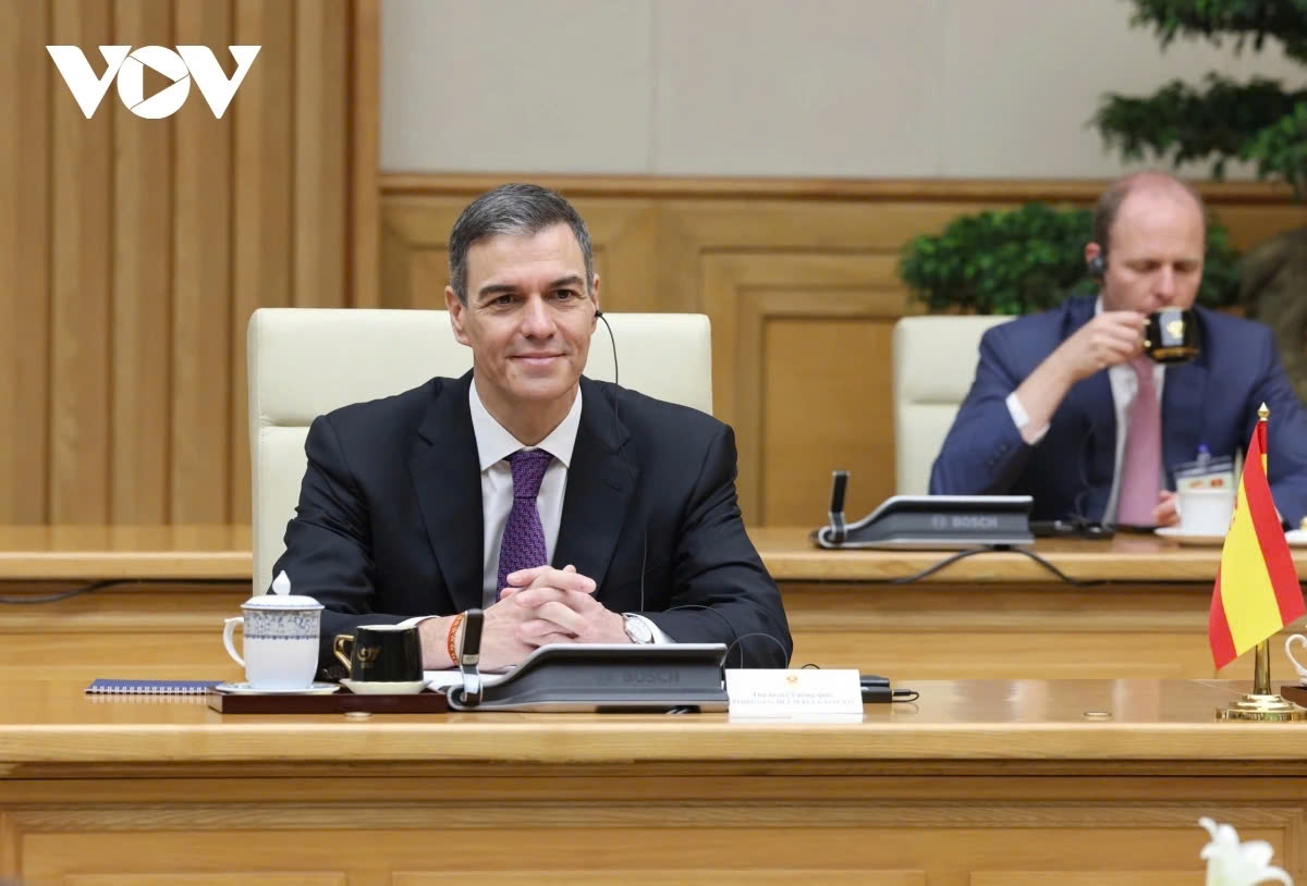 Spanish Prime Minister Pedro Sanchez announces EUR300 million fund to help Spanish businesses to operate efficiently in Vietnam