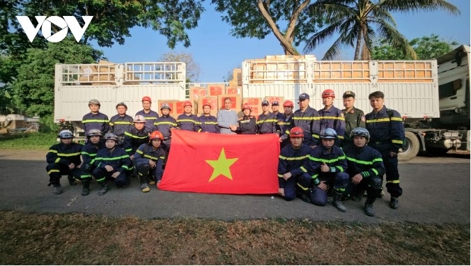 Ministry of Public Security presents over 3 tons of medicine and medical equipment to Myanmar 