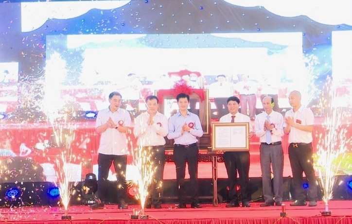 Van Diem traditional craft village was recognized as a tourism site in April 2023. (Photo: thuonghieuvaphapluat.vn)