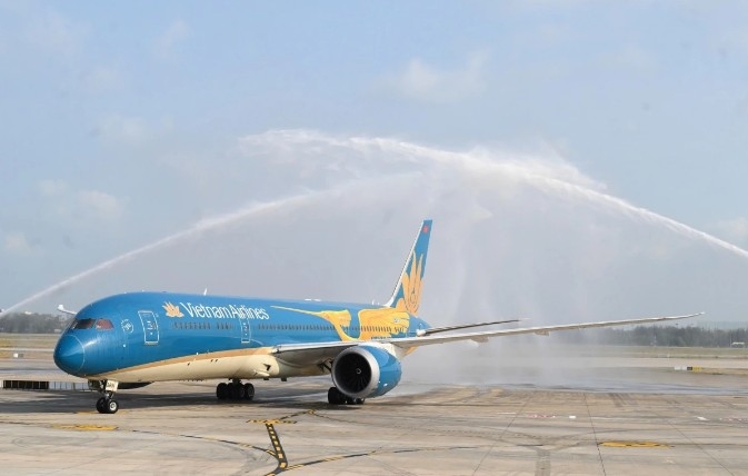 Vietnam Airlines operates first flight as Tan Son Nhat’s Terminal T3 enters service