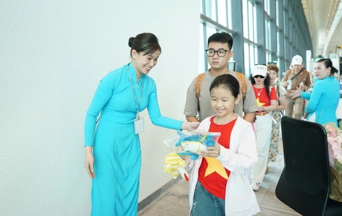 Welcoming the first passengers at Tan Son Nhat’s Terminal T3