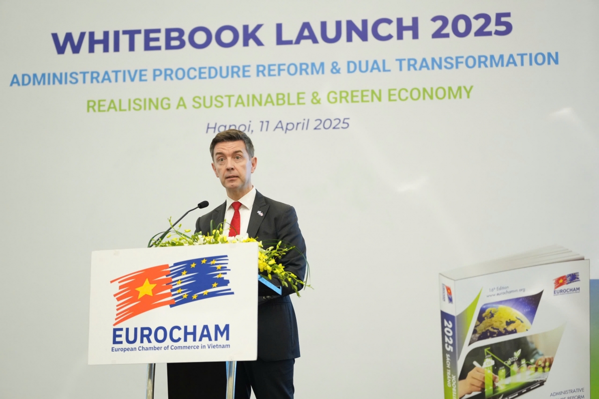 EU Ambassador to Vietnam Julien Guerrier speaks at the event