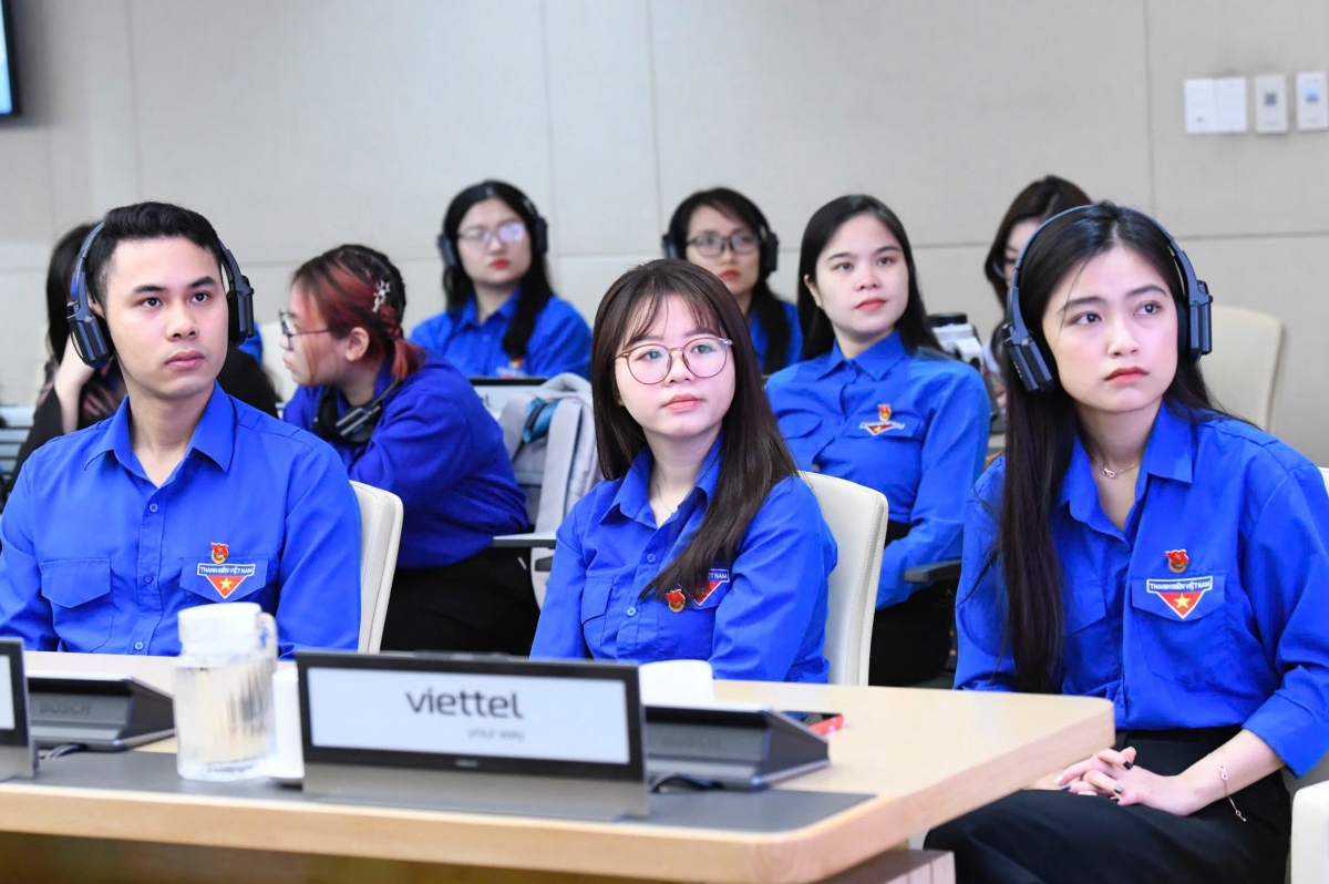 Young Vietnamese delegates attend the forum. (Photo: thanhnien.vn)
