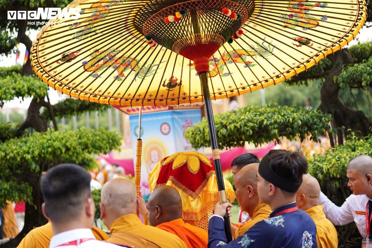 Earlier, on May 1, at the National Museum of India, the Vietnam Buddhist Sangha, in coordination with the International Buddhist Confederation and the Vietnamese Embassy in India, organise a ceremony to receive and escort the Buddha’s relic to Vietnam.