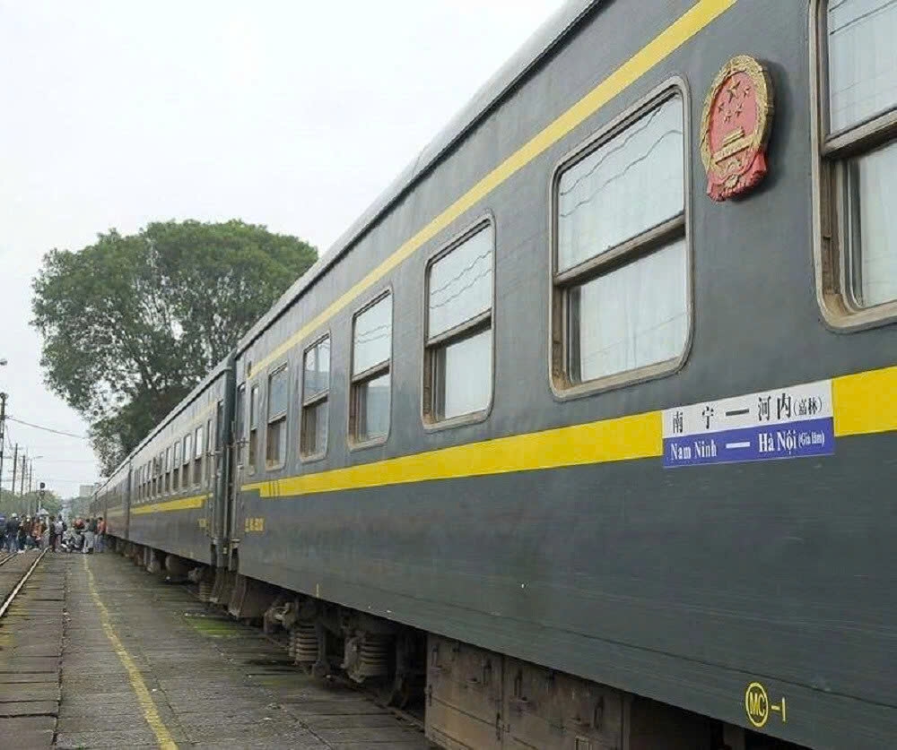Vietnam Railways and China Railways will resume train services between Gia Lam and Nanning and between Gia Lam and Beijing West in late May 2025. (Photo: Vietnam Railways)