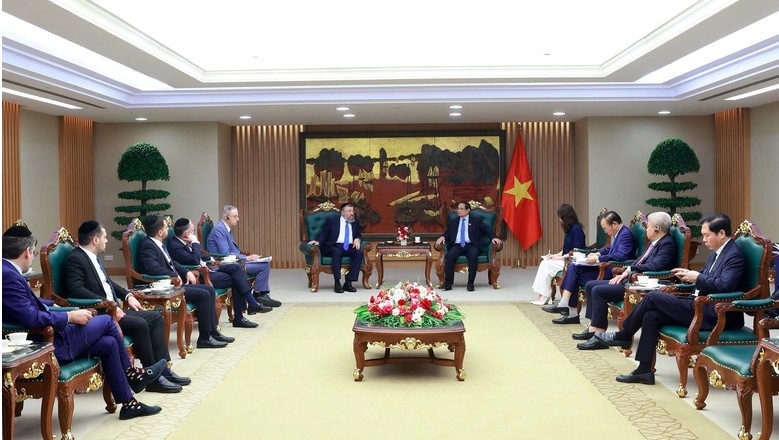 Israeli Minister of Labour Rabbi Yoav Ben Tzur expresses his nation's readiness to welcome more skilled Vietnamese workers (Photo:VGP)