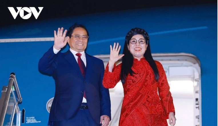 PM Pham Minh Chinh and his spouse depart for official visit to Malaysia and 46th ASEAN Summit