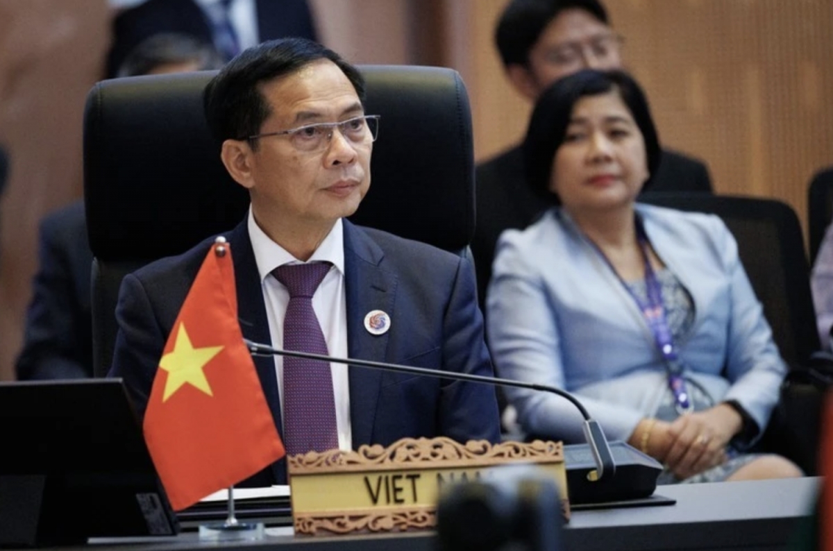 Vietnamese Deputy Prime Minister and Minister of Foreign Affairs Bui Thanh Son at the meeting. (Photo: VNA)