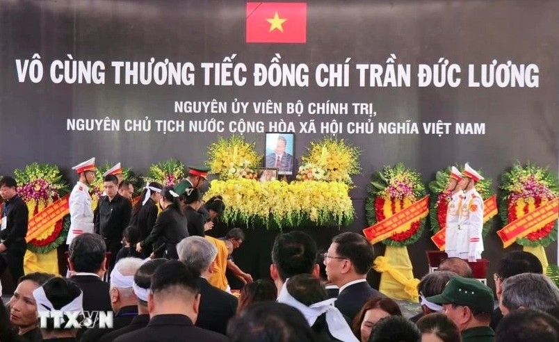 The burial ceremony held for former State President Tran Duc Luong in Quang Ngai on May 25. (Photo: VNA)