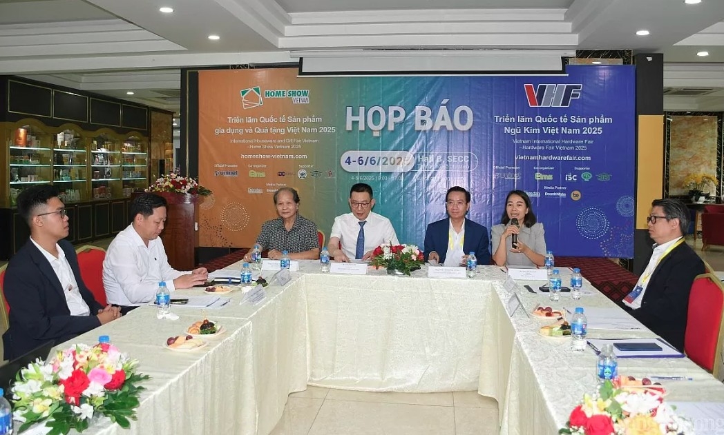 At the press conference (Photo: baocongthuong.vn)