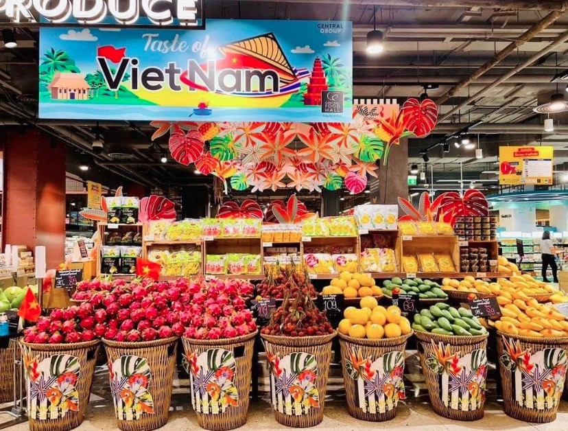 Many Vietnamese agricultural products are now available at major supermarket chains in Thailand. (Photo: Ministry of Industry and Trade)
