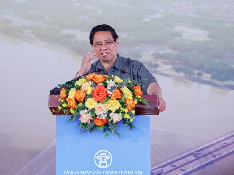 Prime Minister Pham Minh Chinh addresses the event