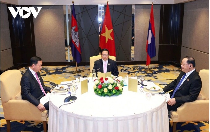 PM Pham Minh Chinh joins his Lao and Cambodian counterparts for the working breakfast