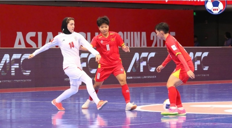 Vietnam women’s futsal team holds Iran to a draw in final group-stage match (Photo: VFF)