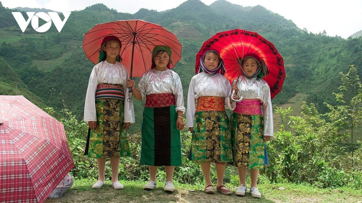 Unlike Pho Cao, Lung Phin market in Dong Van also follows a six-day cycle but is held on zodiac days of forest-dwelling animals -Tiger and Monkey.