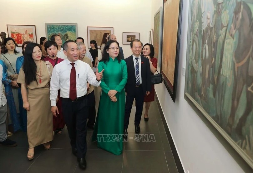 Delegates visit the exhibition