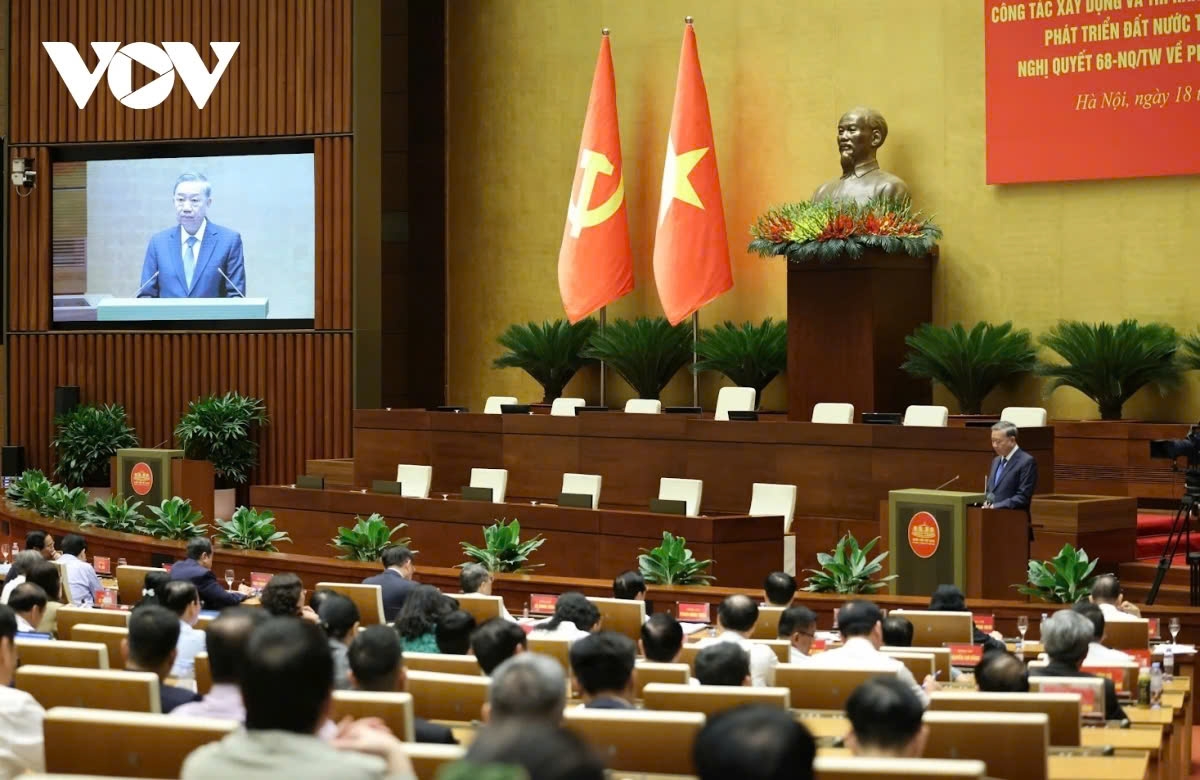 Party General Secretary To Lam speaks at the conference in Hanoi on May 18
