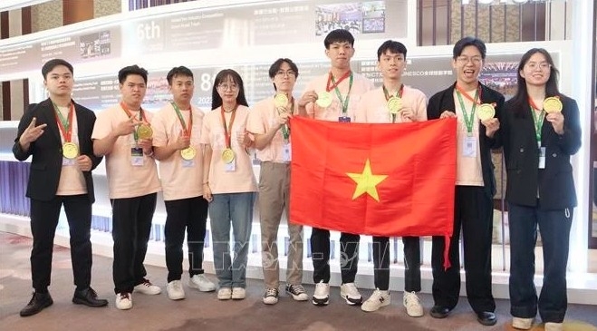 Nine Vietnamese students shine at global ICT competition